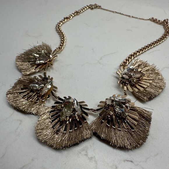 Rose/Gold-Colored Faux Gemstone Statement Metal Necklace - Picture 3 of 8